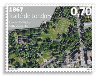 Remise officielle hier du timbre-poste spécial "150 ans Traité de Londres"